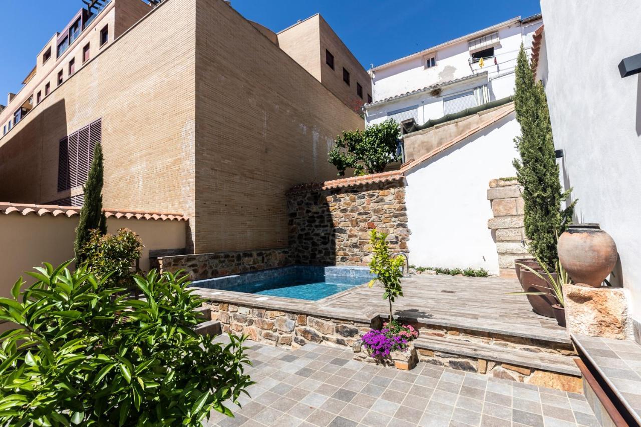 Apartamentos Turisticos De La Bernarda Caces 外观 照片