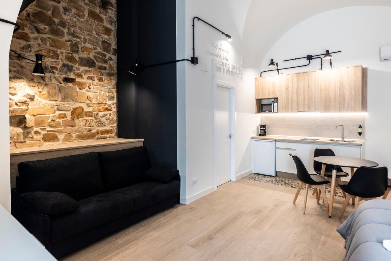 Apartamentos Turisticos De La Bernarda Caces 外观 照片