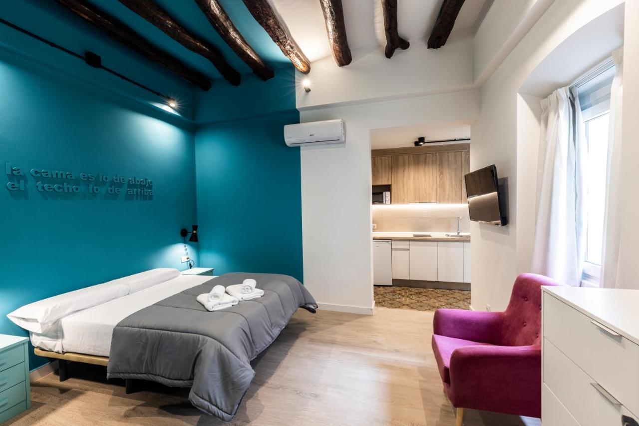 Apartamentos Turisticos De La Bernarda Caces 外观 照片
