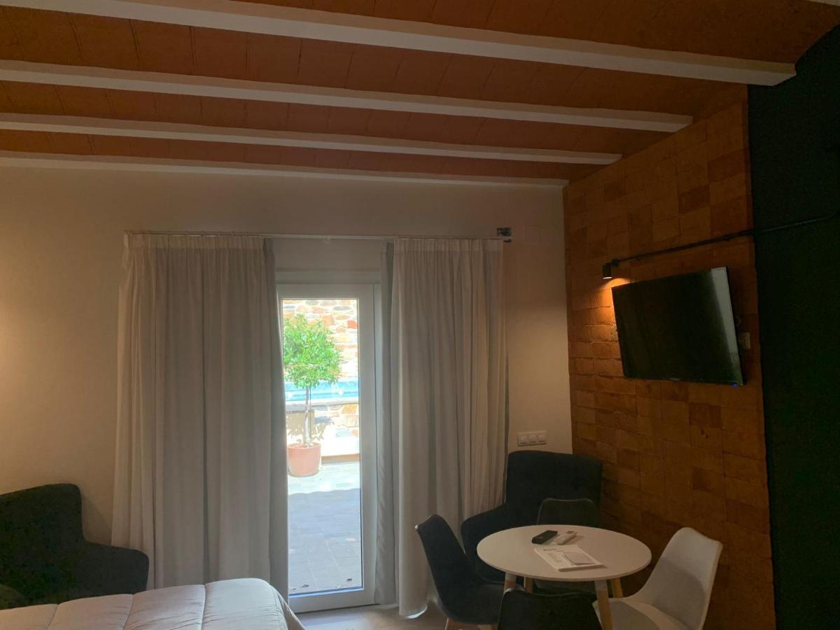 Apartamentos Turisticos De La Bernarda Caces 外观 照片