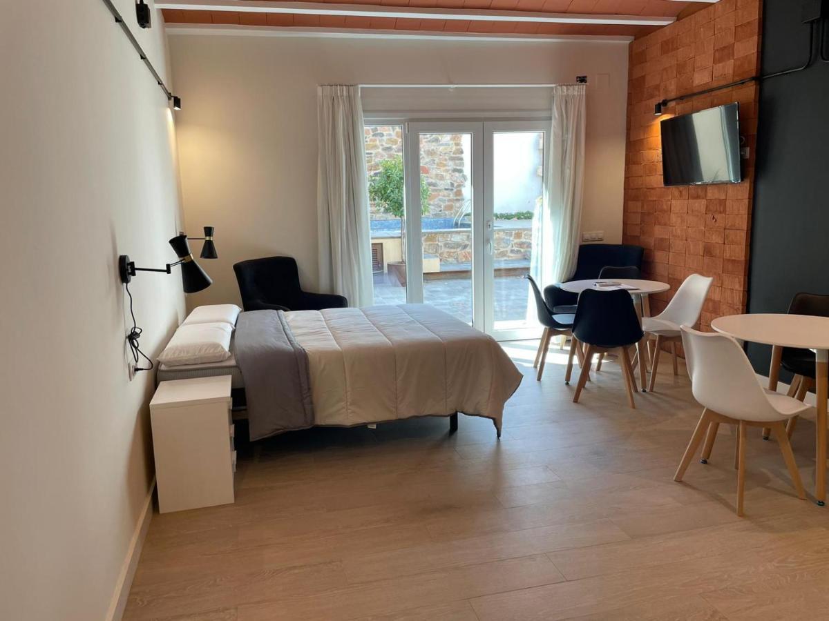 Apartamentos Turisticos De La Bernarda Caces 外观 照片