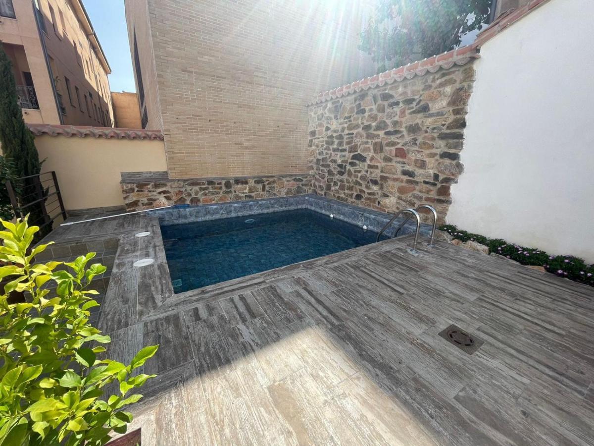Apartamentos Turisticos De La Bernarda Caces 外观 照片